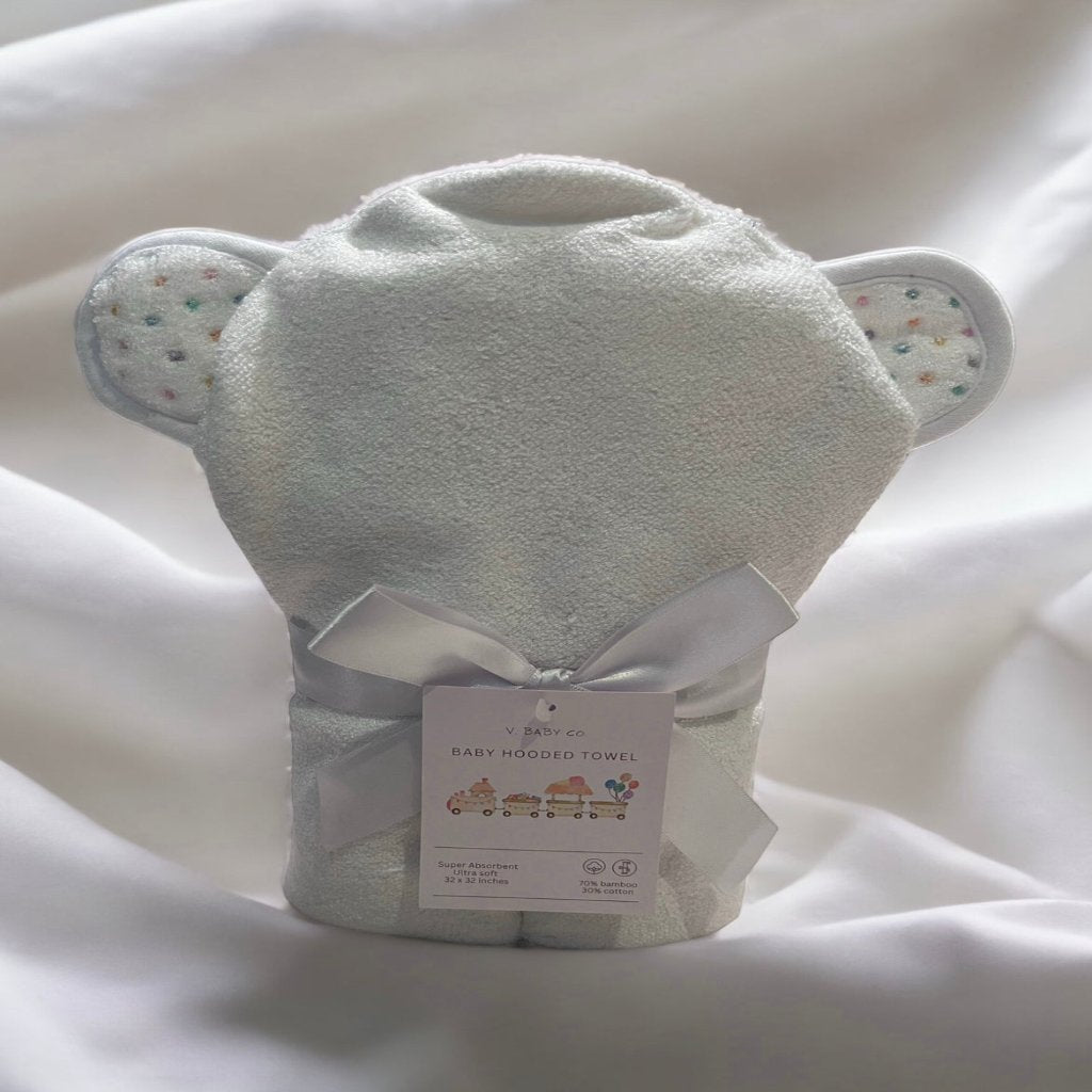 Luxurious hooded baby towel crafted from bamboo and cotton blend – ultra-soft and gentle on sensitive skin.
